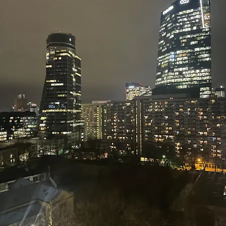 Spot I Centre I Airport *