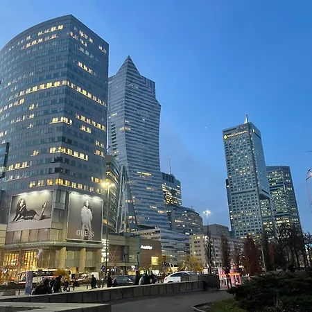 Spot I Centre I Airport Апартаменты *